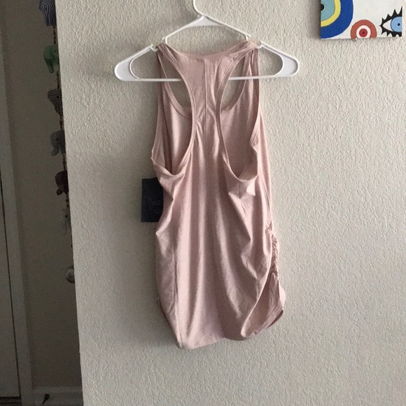 New Balance Tank Top - Picture 2 of 2